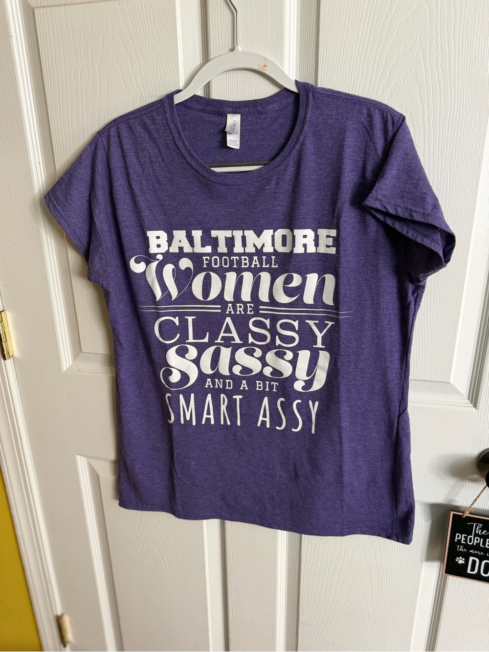 Gently Used Woman’s Gildan Baltimore Ravens 
T-Shirt